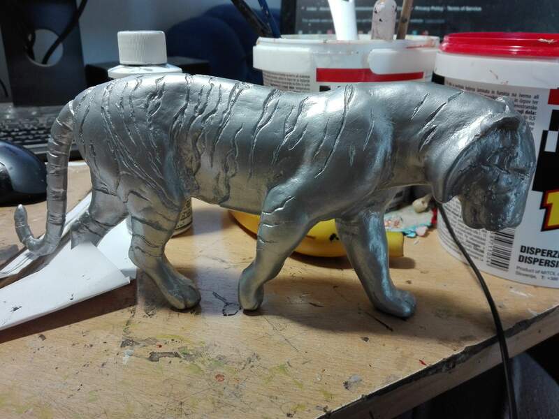  sculpture tiger ef26 silver  testing out the colors for the stripes. The rainbow one was just a bit too flashy  XD