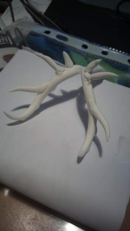   The wings are done. remind of one of those angel wings XD