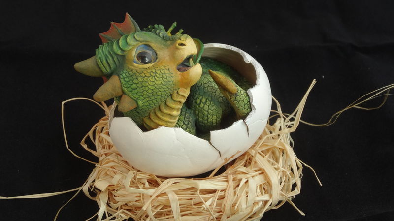  sculpture artwork baby hatched egg dragon newborn eurofurence 23 tinydragons Back in to his shell
