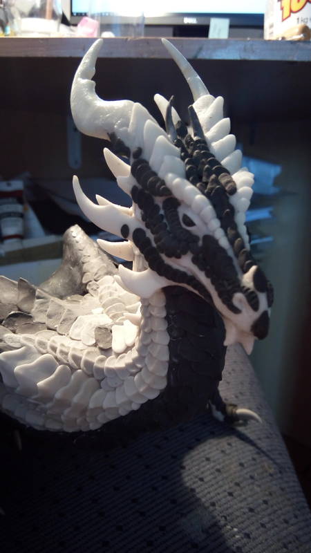  dragon ef25 queen royal wyvern wyfern  First layer of painting. I'm so very tempted to have her all white but her design was decided long before now.So no white dragon for me TuT