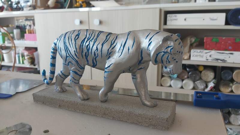  sculpture tiger ef26 silver  Blue was the final color :) all shiny and metal looking. Just how I like it ^^