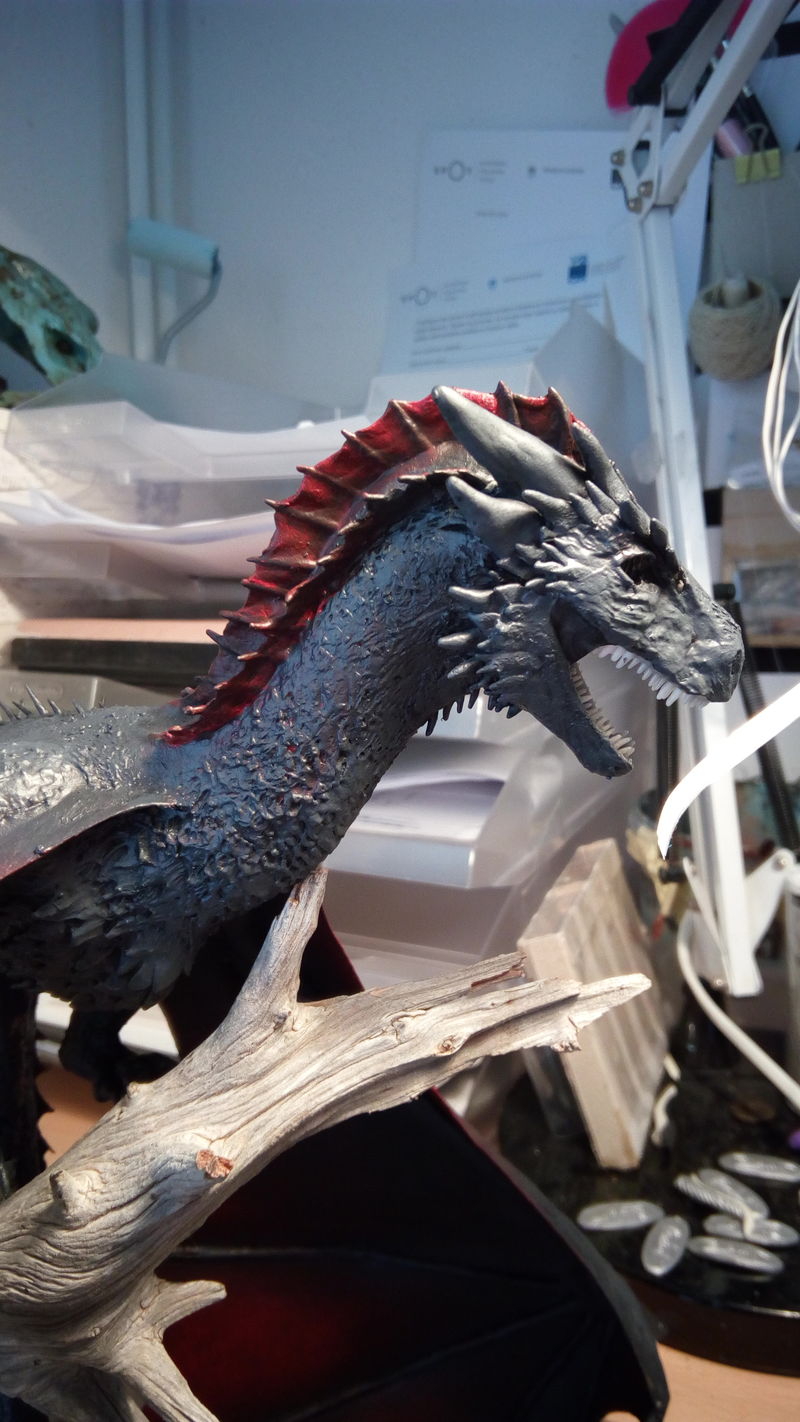  wyvern dragon art sculpture ef24 drogon gameofthrones ripping the horns a second time. ... yep that just happened