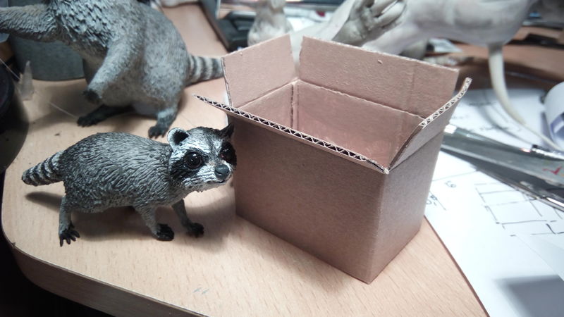  racoon trash sculpture art eurofurence ef24 Making a miniature box... out of a bigger box :O