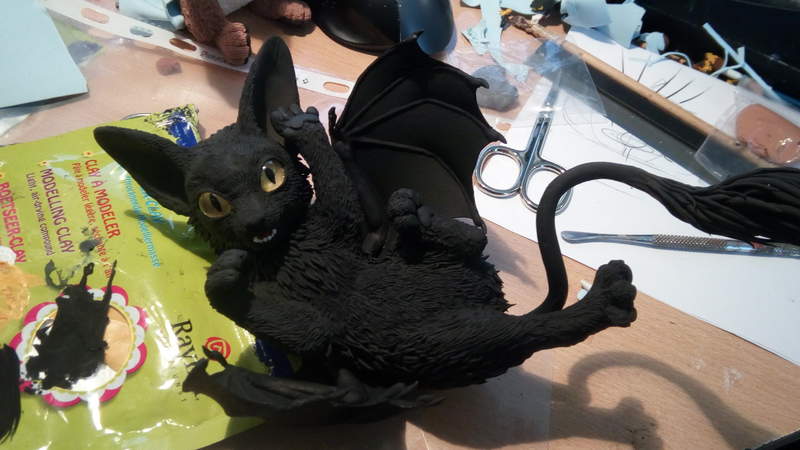  bat kitty batkitty art sculpture ef26 eurofurence yaen play all painted now with the signature gold markings :D
