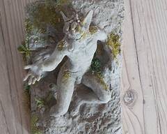 sculpture commission artwork stone wolf 